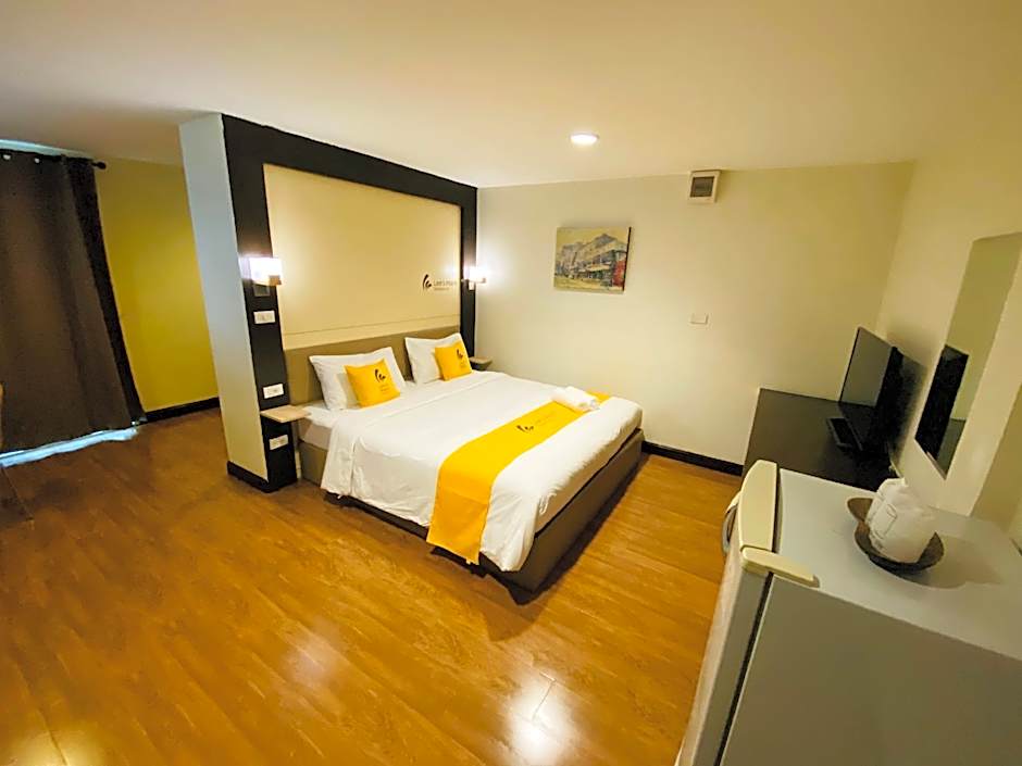 Lee's Mark Residence