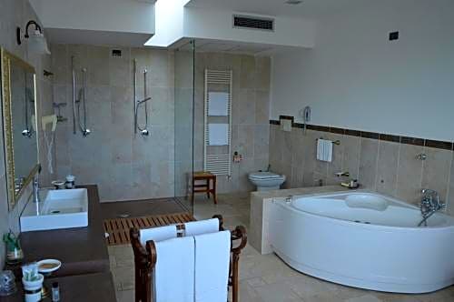 Masseria Relais Del Cardinale