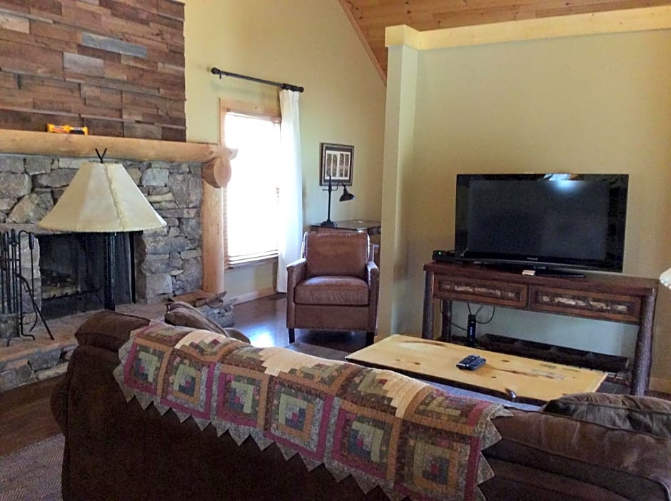 Dancing Bear Lodge