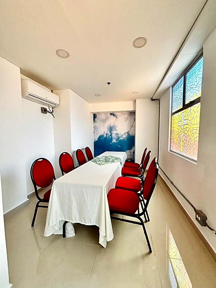 Hotel Laureles Plaza
