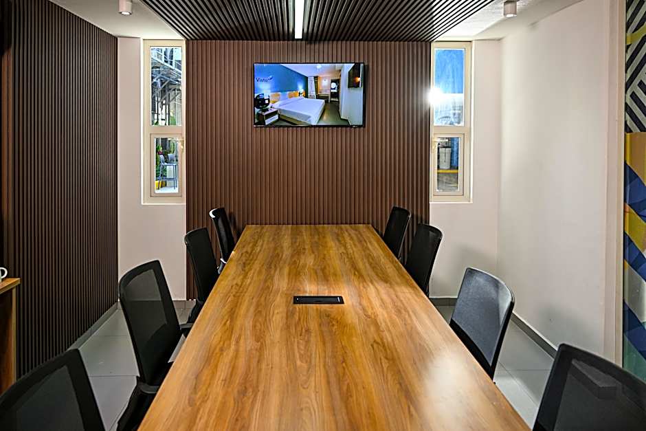 Vista Express Guadalajara Expo Surestay By Bw