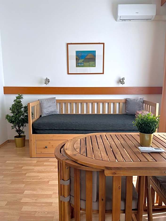 Hello Balcsi Apartmanház