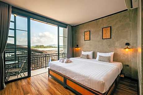 Deluxe Double Room with Balcony