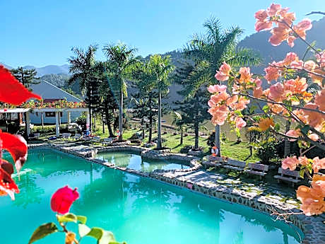 Khu du lịch khoáng nóng UVA