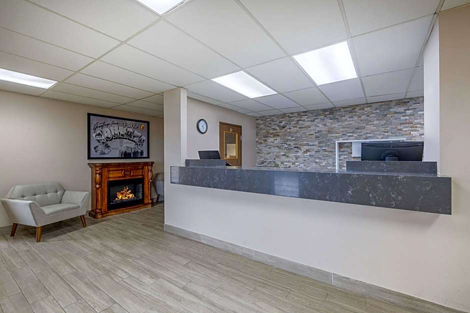 Super 8 by Wyndham Butte MT