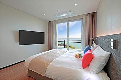 Premier Double Balcony with Sea View