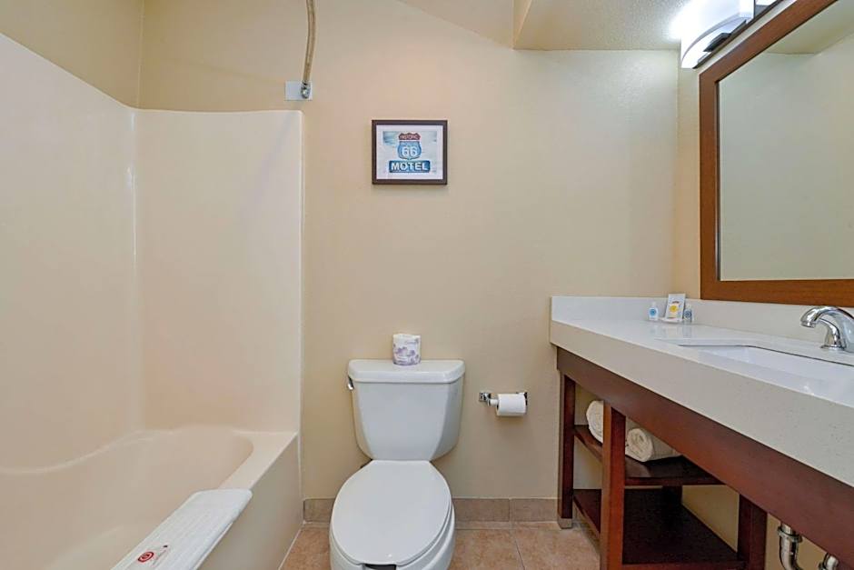 Holiday Inn Express & Suites Joplin Southeast by IHG