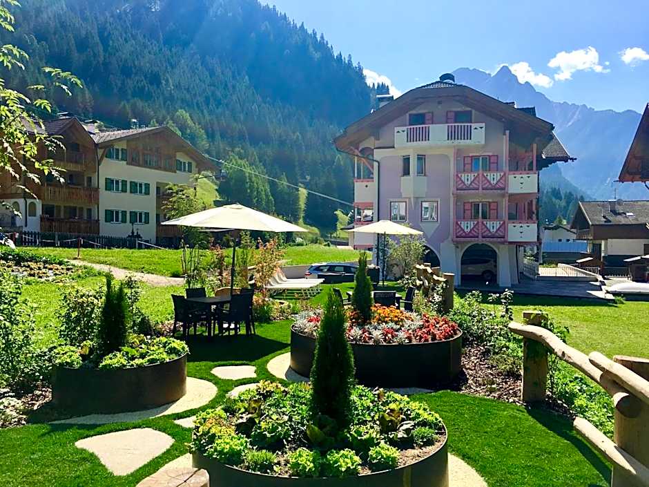 B&B Family Accommodation Canazei SKI-IN SKI-OUT