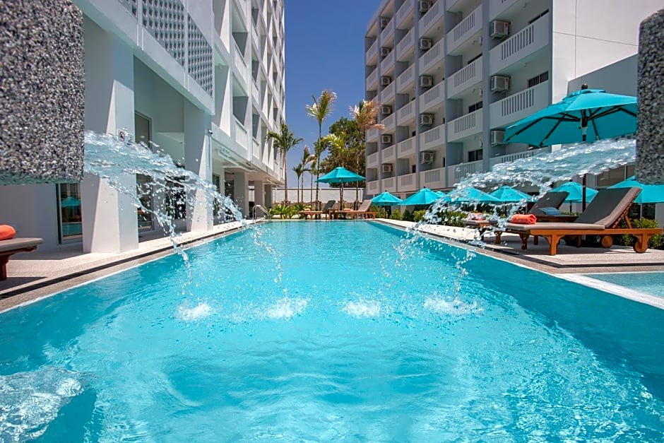 Recenta Suite Phuket Suanluang