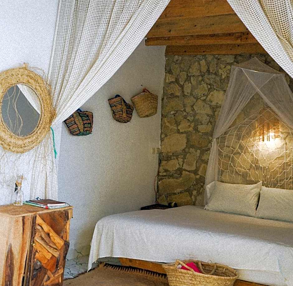 AJARIF ⴰⵊⴰⵔⵉⴼ - Fisherman cabin