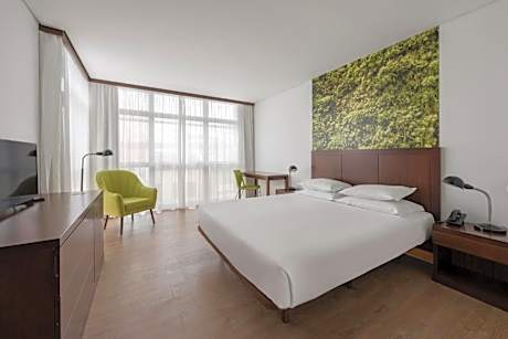 Neat Hotel Avenida