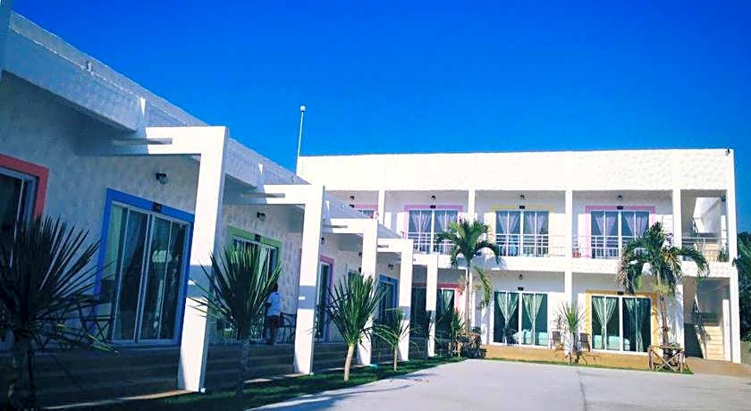 Baan Chom Jan Suan Phung