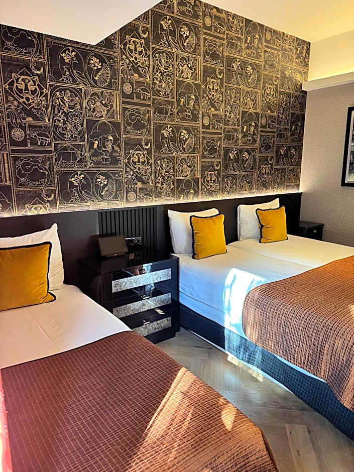 Hotel Sebastians