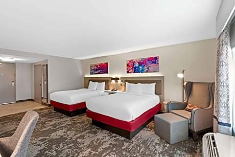 2 Queen Beds Towers Room
