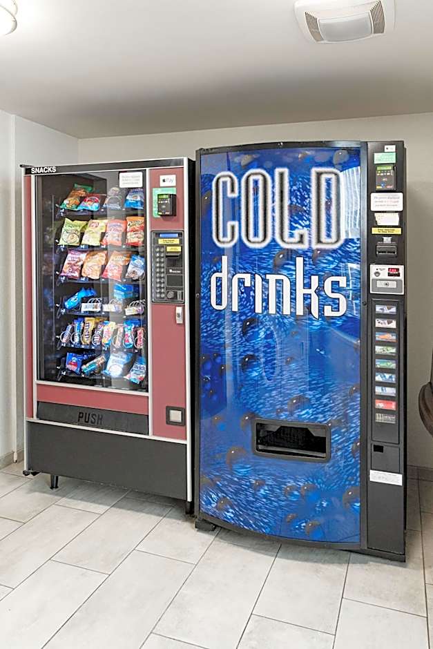 The St. Clair Hotel - Magnificent Mile