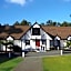 The Fox and Hounds Historic Hotel