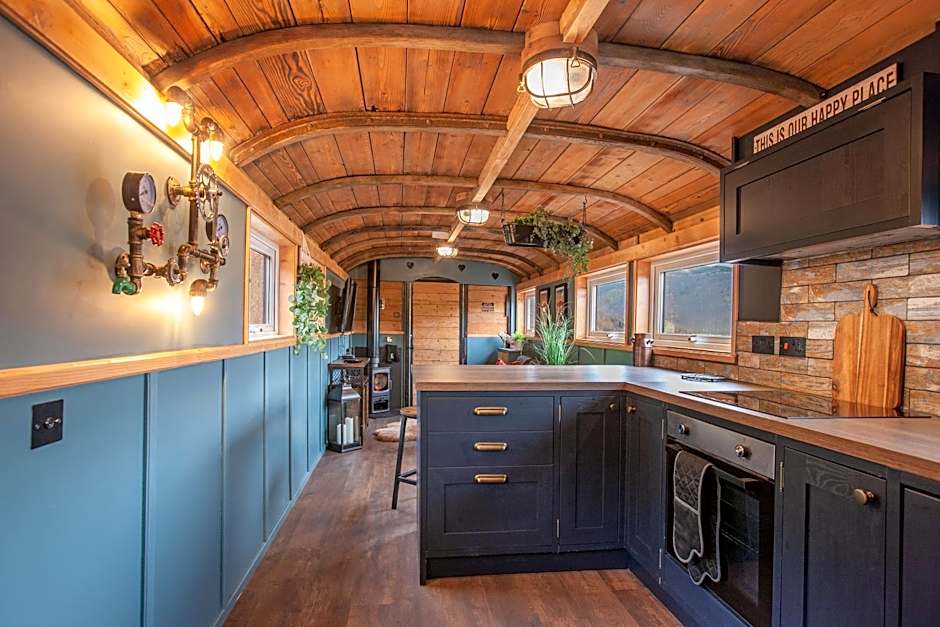 Appin Holiday Homes -Caravans, Lodges, Shepherds Hut and Train Carriage stays