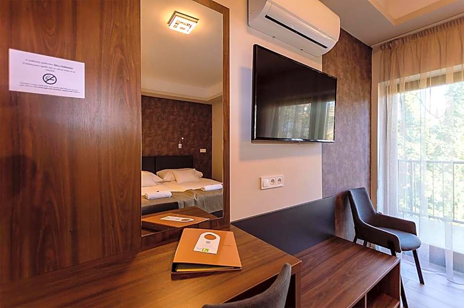 Vén Diófa De Lux Panzió