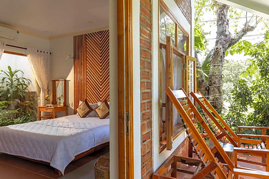 Little Garden Bungalow