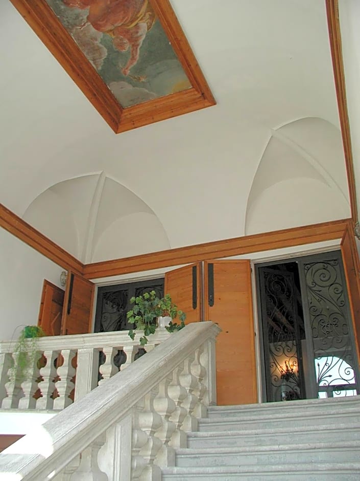 At Home a Palazzo