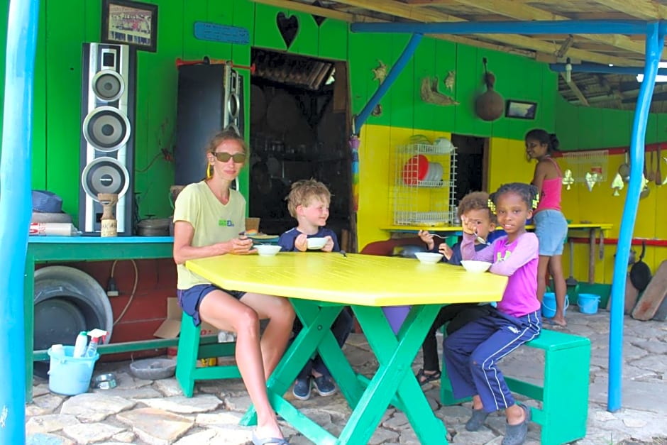 4 Pohon - Les 4 Arbres