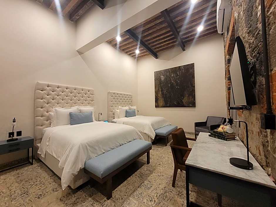 Milo Collection Hotel