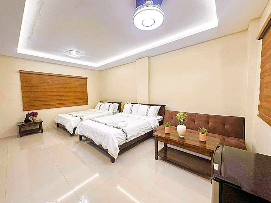 La Galleon Suites Hotel