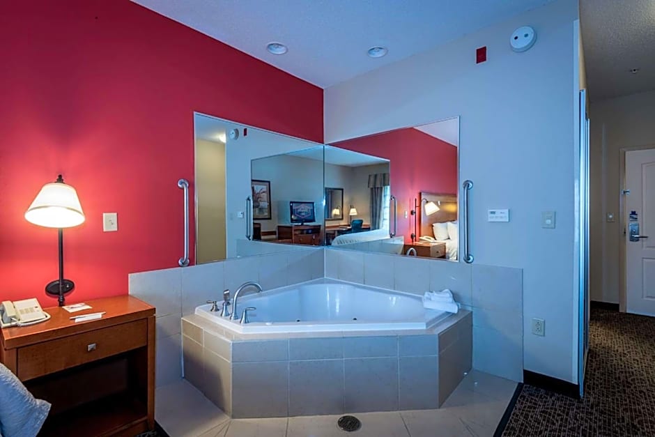 Hampton Inn By Hilton Enterprise