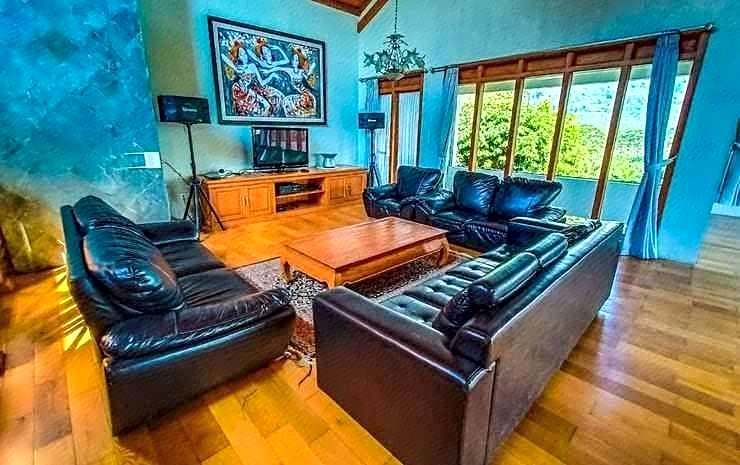 Mulberry Hill by The Lodge