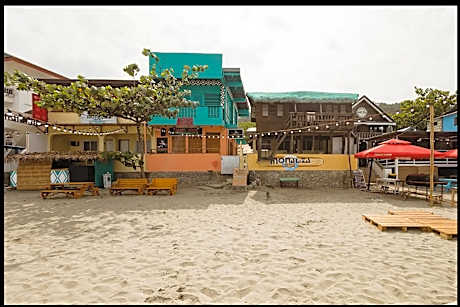 Monaliza Surf Resort