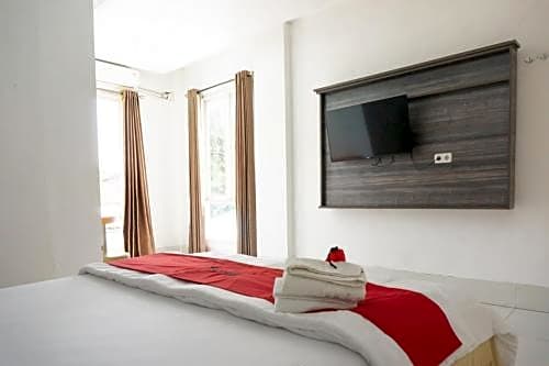 RedDoorz Plus @ Ende City Center