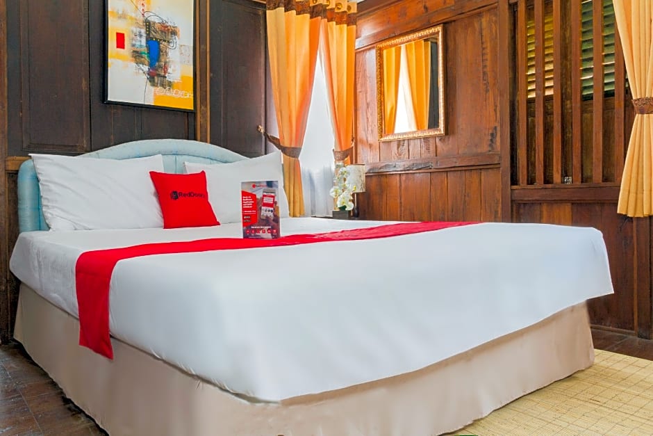 RedDoorz near Farmhouse Lembang