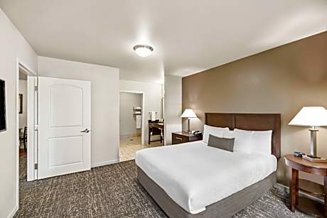 Queen Studio with Kitchenette