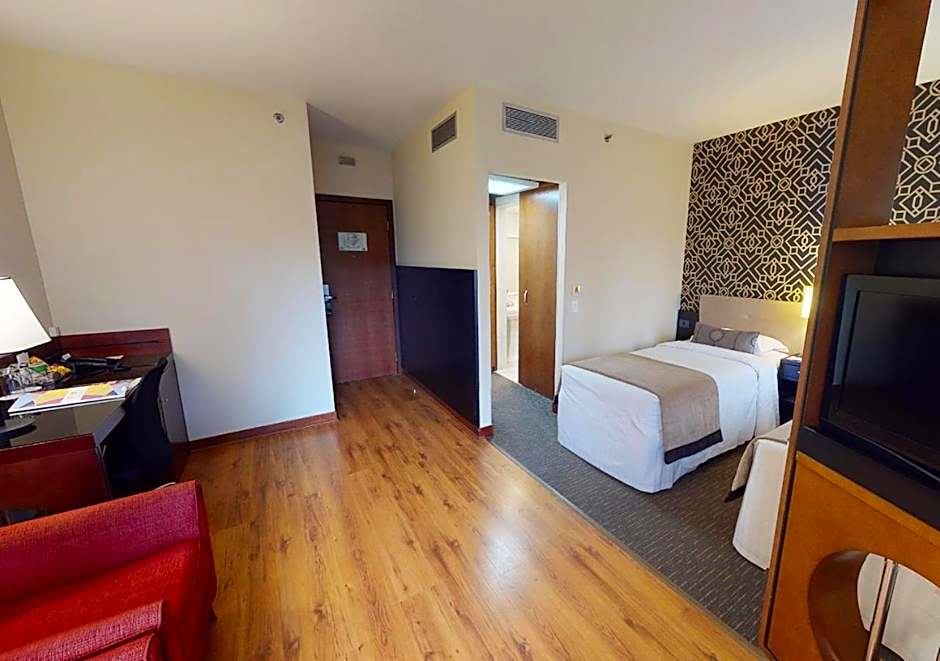 Estanplaza Funchal Faria Lima