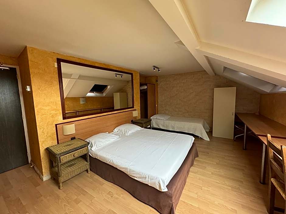 Hôtel Bosquet Pau Centre - Self Check In Budget Hotel