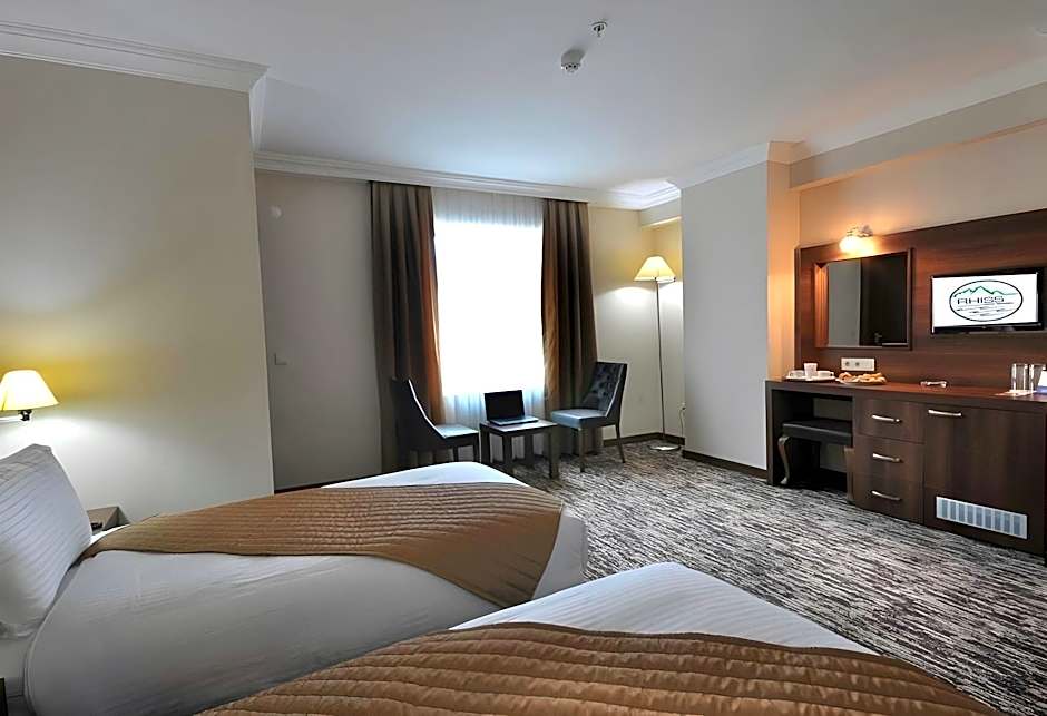Rhiss Hotel Bostanci