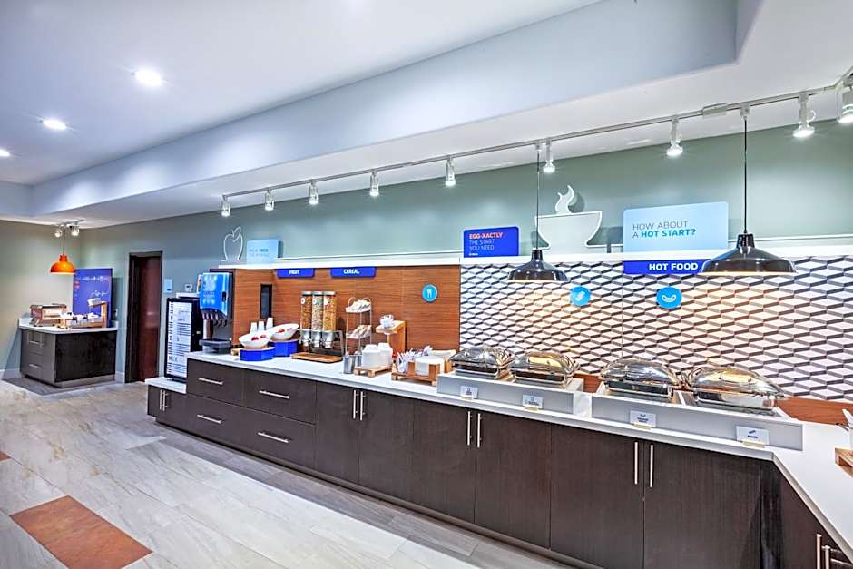 Holiday Inn Express And Suites Longview South I20 By IHG