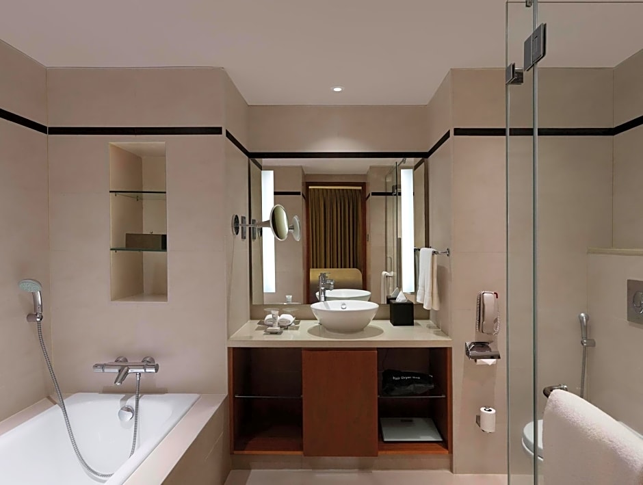 Hilton Bangalore Embassy Golflinks