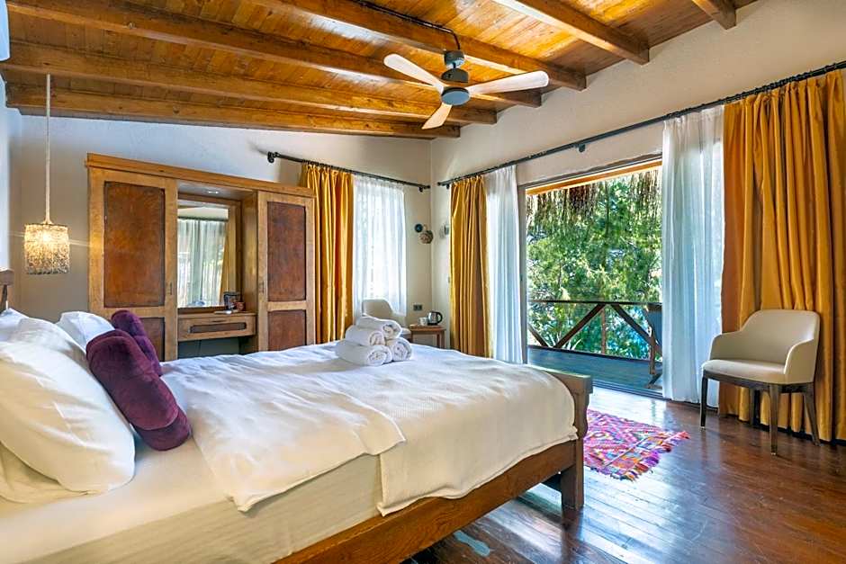 La Boheme Kabak Adults Only