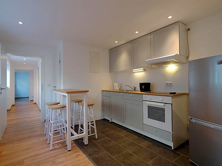 Travel Art Boardinghouse