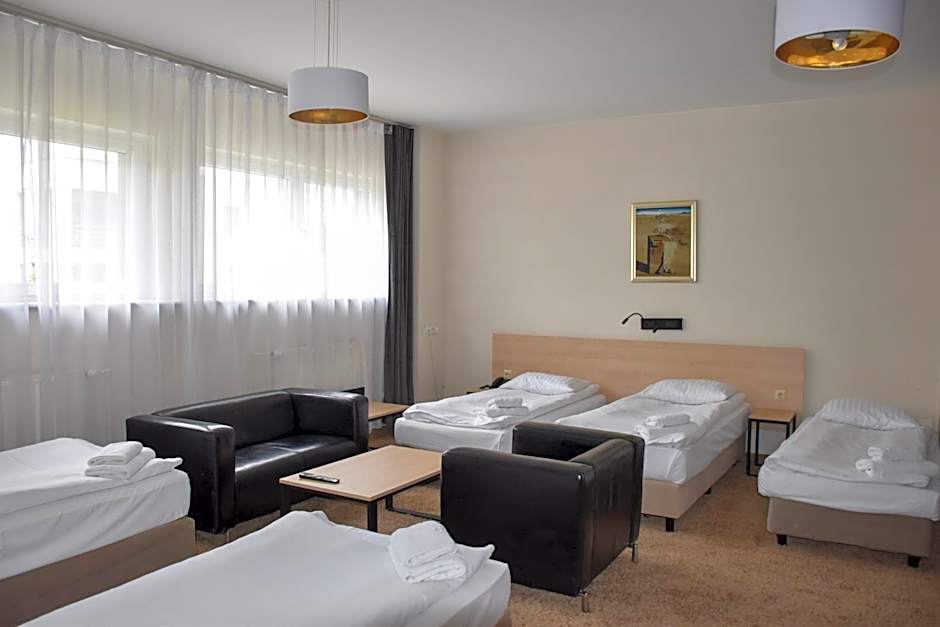 Iness Hotel