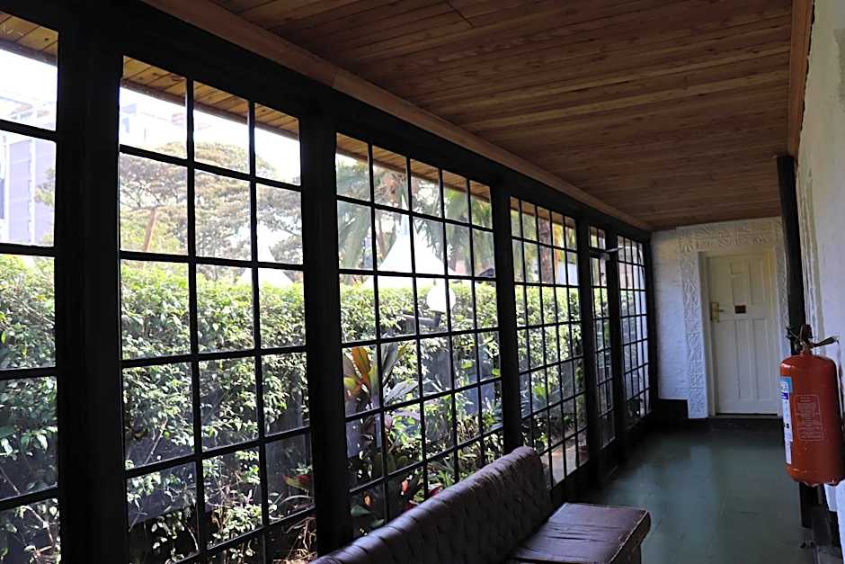 Parklands Shade Hotel