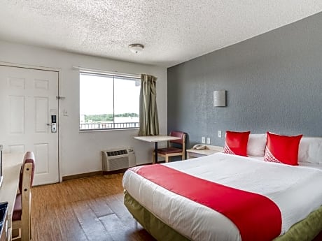 OYO Hotel Fort Worth East Gateway Ball Park