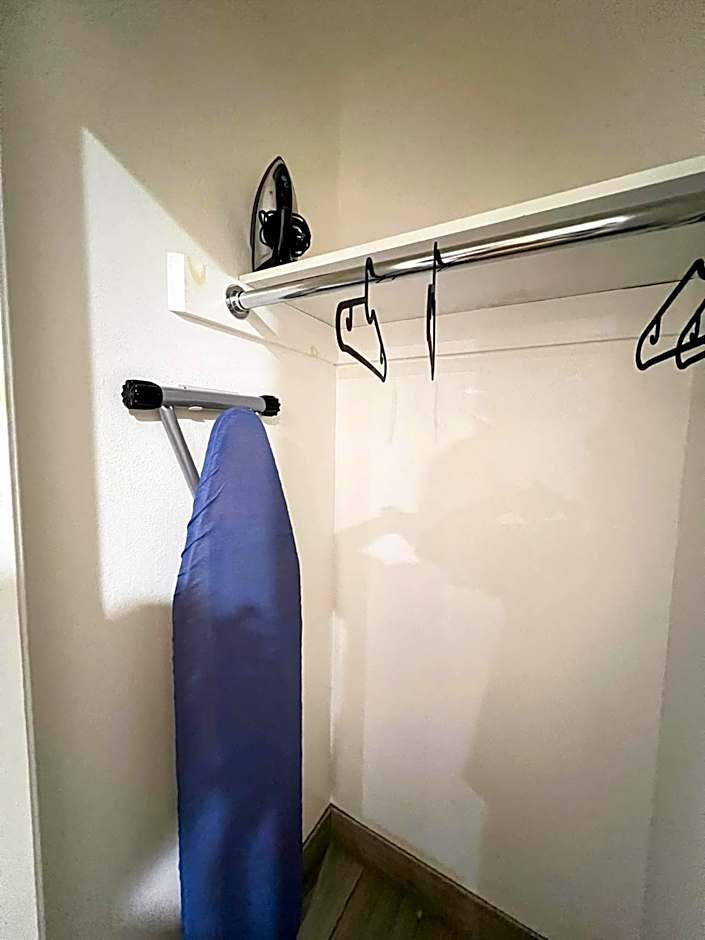 Town and Country Inn