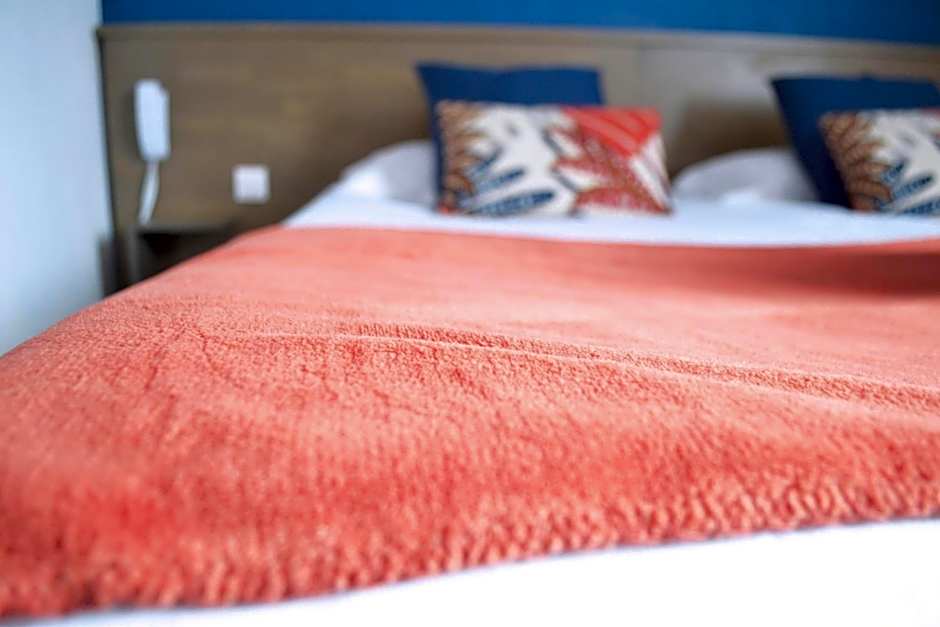 Brit Hotel Le Surcouf