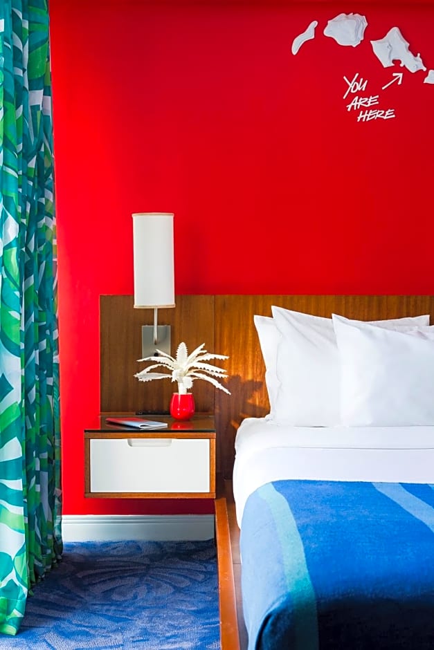 Shoreline Hotel Waikiki