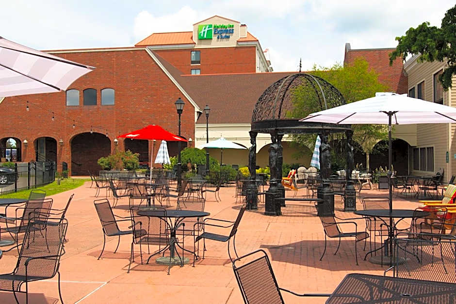 Holiday Inn Express Hotel & Suites Latham By IHG