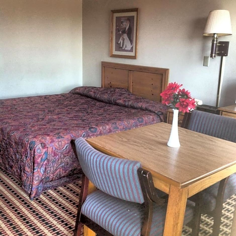 Relax Inn - Shelby