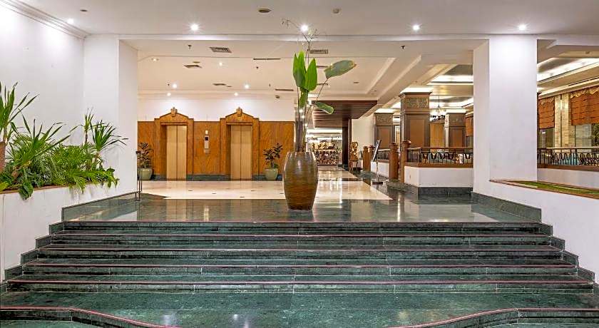 ARTOTEL Suites Aquila - Bandung