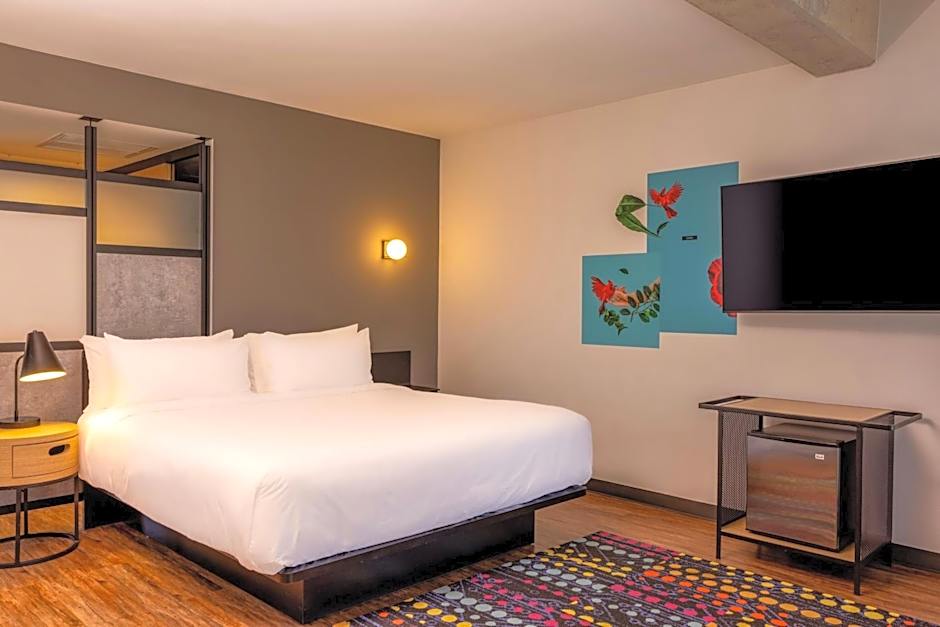 Aloft Guadalajara Sur